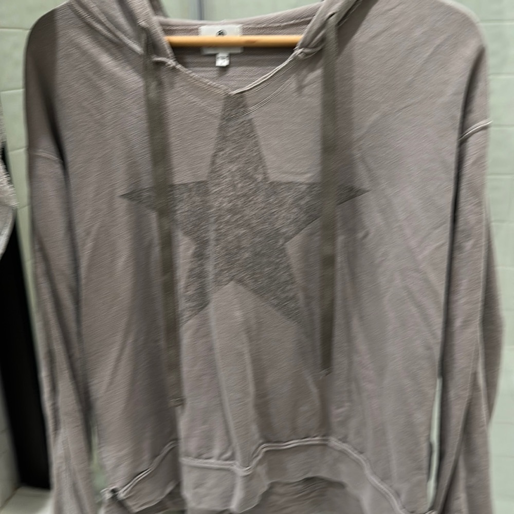 Long sleeve pullover hoodie with star